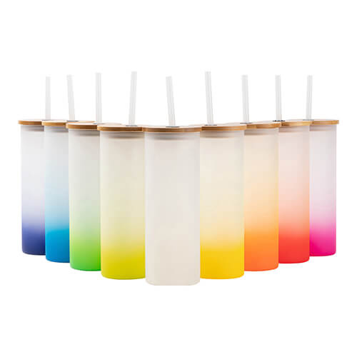 Becher, 500 ml, satiniert, mit Deckel aus Bambus und Trinkhalm, Hellblau, für den Sublimationsdruck.